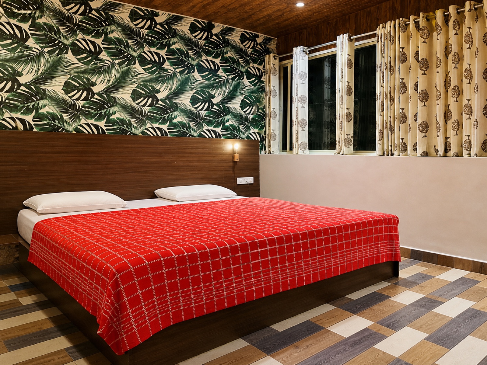 02 room 202 bed