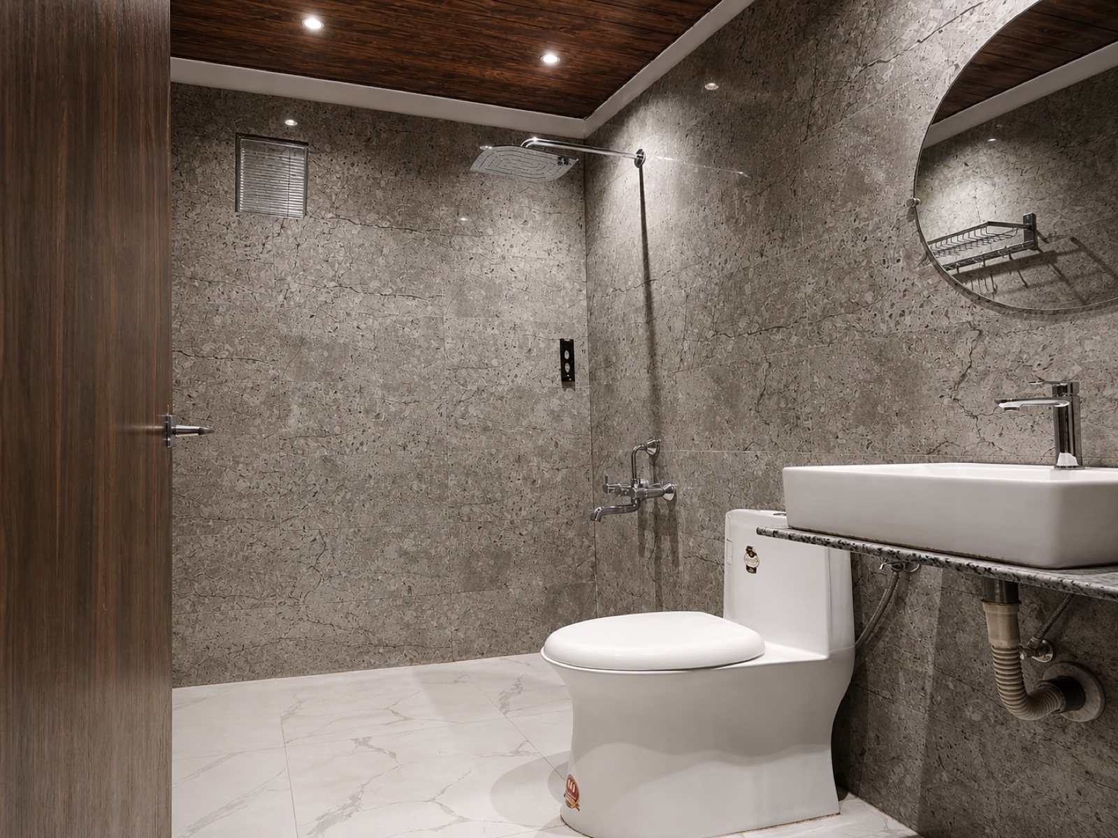 08 room 202 bathroom wide